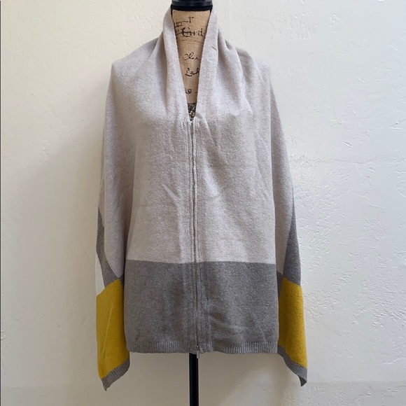 Tommy Bahama Sweaters - Tommy Bahama Poncho One Size